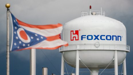 Приходите на Foxconn за второто тримесечие растат с близо 40%