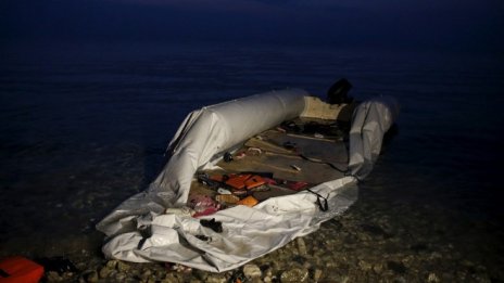 Рекорден брой незаконни имигранти в ЕС са екстрадирани през 2016 г.