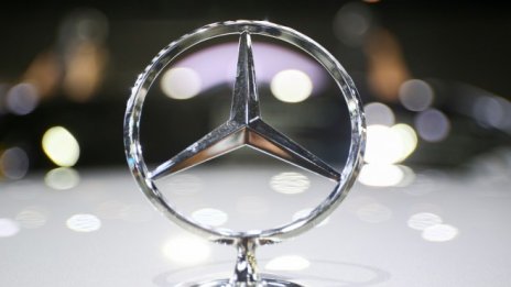 Продажбите на Mercedes подкрепят печалбата на Daimler 