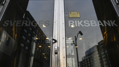 Швеция очаквано запази паричната политика непроменена