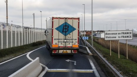 Цената на товарните превози през Ламанша скочи четири пъти