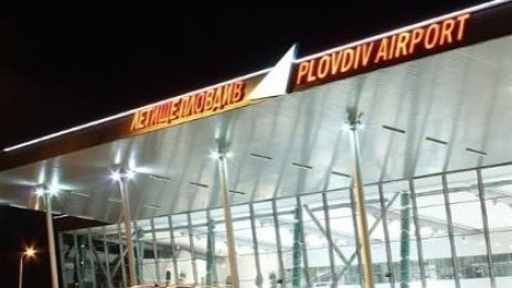 Росен Желязков иска нова процедура за концесия на летище Пловдив