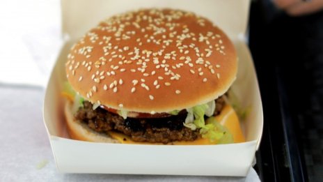 Всеки трети американец консумира продукти от заведения за бързо хранене