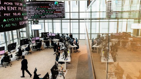 Европейските пазари приключиха деня на отрицателна територия