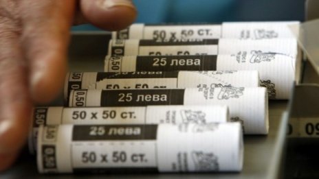 ГПР по всички заеми за домакинствата намалява през май в сравнение с април