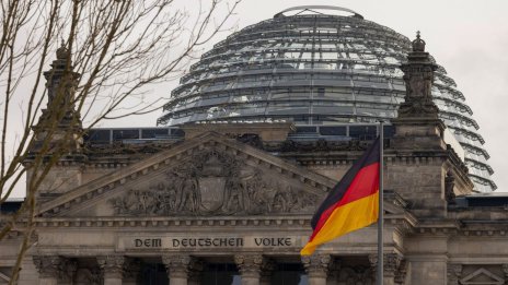 Германия планира да намали наполовина военната помощ за Украйна