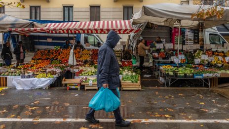 Заради растящите цени на храните източноевропейците броят стотинките си за Коледа