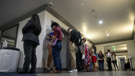 Най-горещият трудов пазар в САЩ от поколение приключи