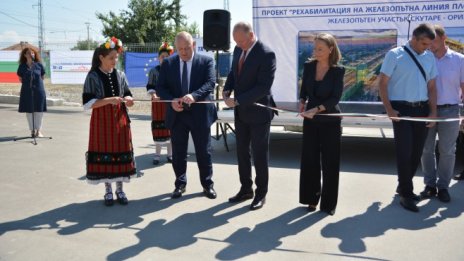 Желязков: До 2023 г. жп линията Пловдив - Бургас ще е европейска железница