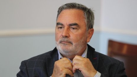 Ангел Кунчев: При 1000 души в болниците може да се върнат част от мерките