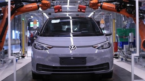 Дефицитът на чипове помрачава представянето на Volkswagen през третото тримесечие