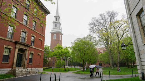 Тръмп отне възможността на Харвардския университет да приема чуждестранни студенти