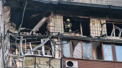 Русия атакува Украйна със стотици дронове и десетки ракети