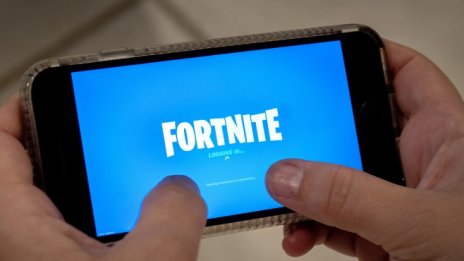 Apple обжалва съдебното решение за магазина за приложения