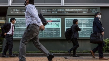 Азиатските борси започват седмицата без единна посока с фокус върху Evergrande