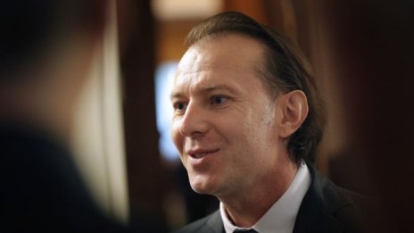 Очаквано правителството на Румъния беше свалено с вот на недоверие от парламента