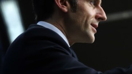 Макрон обеща да направи Франция по-силна и независима