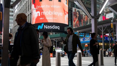 Intel ще набере около 1,5 млрд. долара от продажба на част от Mobileye