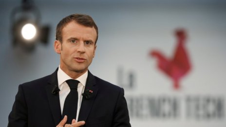 Шармантната офанзива на Макрон на Изток