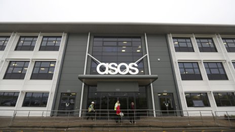 Усилията за преструктуриране на Asos дават резултати