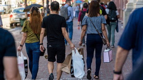 Краткосрочните инфлационни очаквания на потребителите в САЩ падат до почти 2-годишно дъно