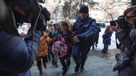 Пуснаха от ареста Десислава Иванчева, заместничката ѝ и Петко Дюлгеров