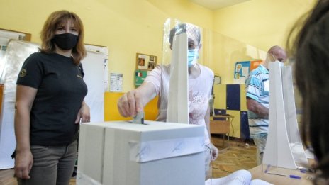 "Галъп": Румен Радев може да спечели изборите за президент още на първи тур