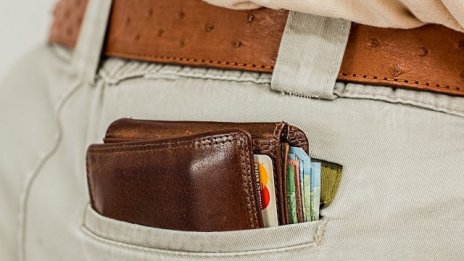 За всеки десети потребителски кредит се кандидатства онлайн