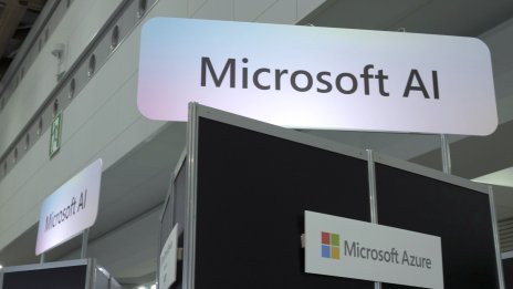 Какво се крие зад сделките на технологичните гиганти със стартъпи за изкуствен интелект?