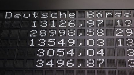 Европейските индекси остават на червено в очакване на руския конвой към Киев