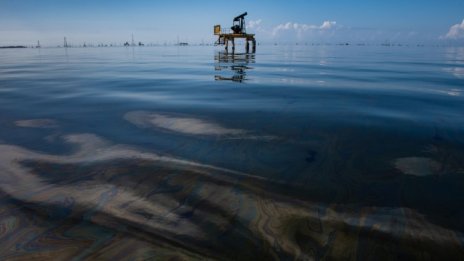 МАЕ отпуска извънредни количества петрол в опит да успокои цените