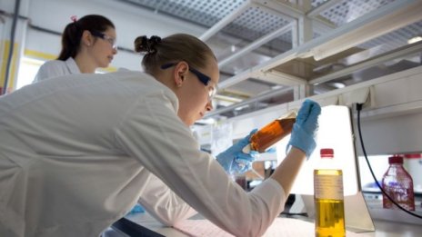 2,4 млрд. жени по света нямат равни икономически възможности