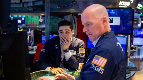 Dow Jones записа четвърта поредна сесия на червено