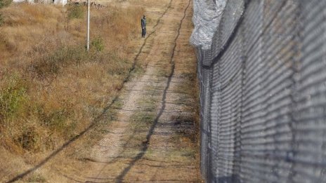 Готви ли се България за нова, по-висока вълна на мигрантски натиск?