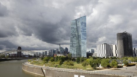 Икономиката на Германия може да стагнира и тази година заради търговските сътресения