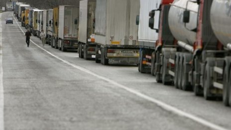 Проблеми на границата с Гърция заради срив в системата