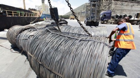 Износът спада с 0,9% на годишна база през ноември