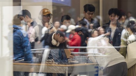 Китай се стреми да изгради производствена суперсила, а не богато потребителско общество