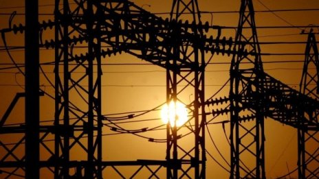 ИПИ: Една година либерализираме пазара на ток, две го делиберализираме