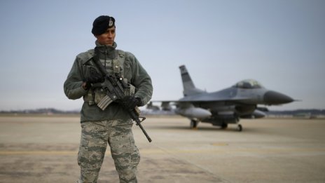 Предизвикателството от Пхенян: Ще свалят ли САЩ ракетите на Ким Чен-ун?