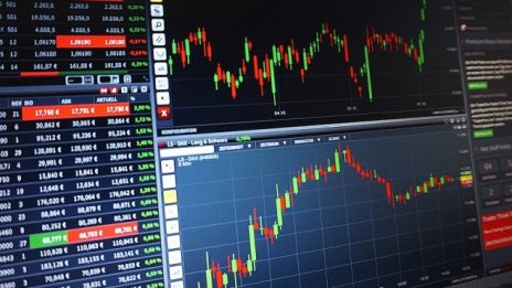 Слаб ръст на борсовите индекси в САЩ 