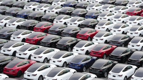 BNEF: Ръстът при продажбите на електромобили вероятно ще се забави през 2023 г.