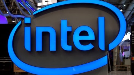 Бизнесът на Intel със сървърни чипове изостава от амбициите на компанията