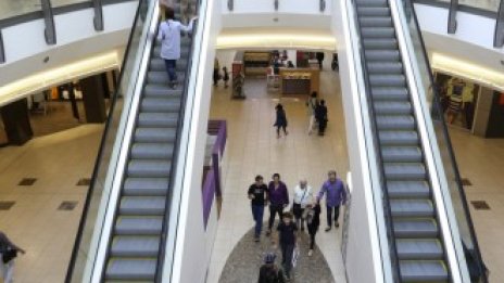 Собственици на имоти на Острова заплашват със съд заради пропуснати наеми