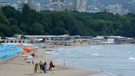 Заведения на плаж "Кабакум централен" край Варна ще бъдат затворени