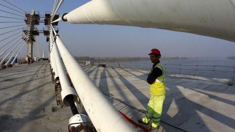 Кметовете на Видин и Калафат искат намаляване на таксата на Дунав мост 2