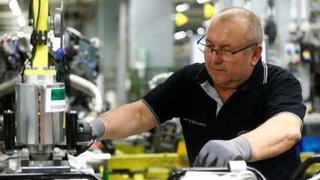 Производствената активност в еврозоната се забави до 2-годишно дъно