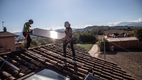 ЕС и Китай поемат лидерството в борбата с климатичните промени след оттеглянето на САЩ