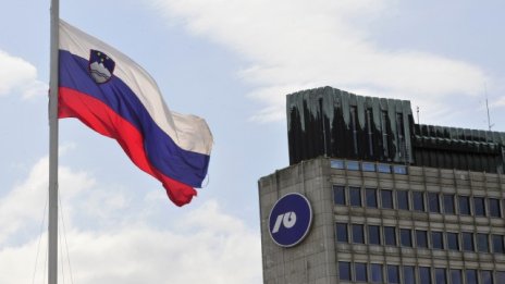 Словения трябва да продължи с плана за приватизация на банките