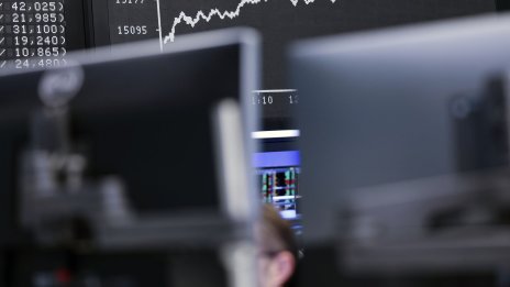 Европейските фондови пазари затвориха с понижение в петък